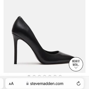 Steve Madden Evelyn Black Leather Heel- brand new